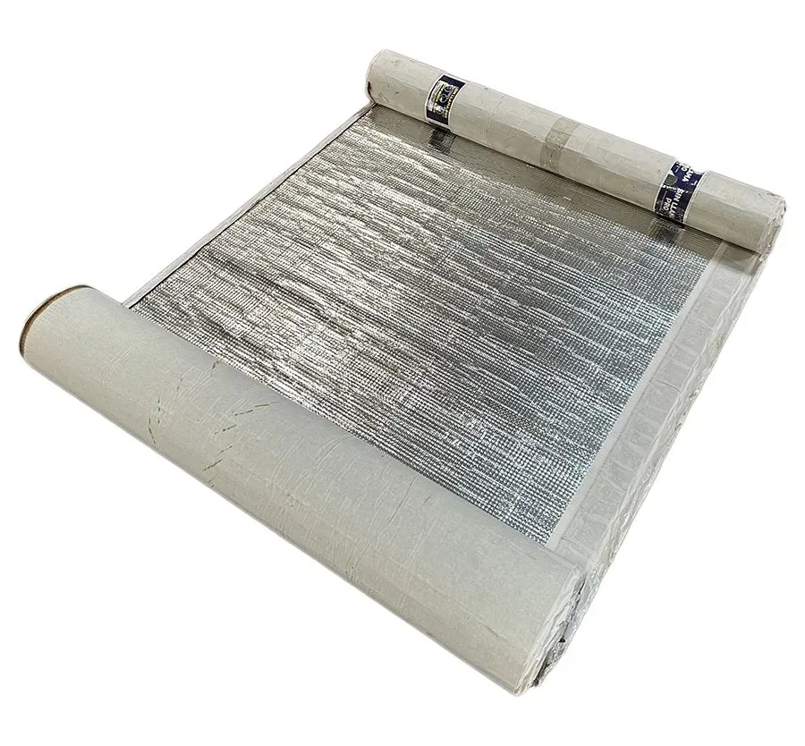 Manto sin llama de fiberglass Manto impermeabilizante sin llama desenrollado, superficie reflectora de aluminio